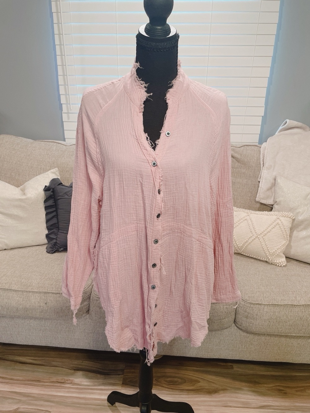 Urban Daizy Dusty Rose Button Down Shirt Size M